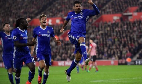 Selebrasi Diego Costa (kanan) seusai menjebol gawang Southampton.