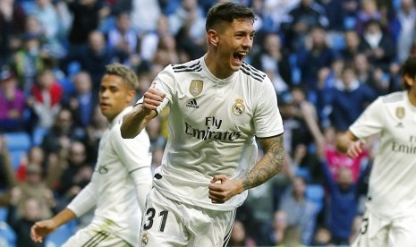 Selebrasi Javier Sanchez saat mencetak gol ketiga Real Madrid ke gawang Melila.