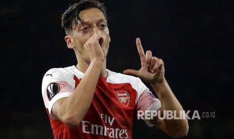 Mesut Ozil.