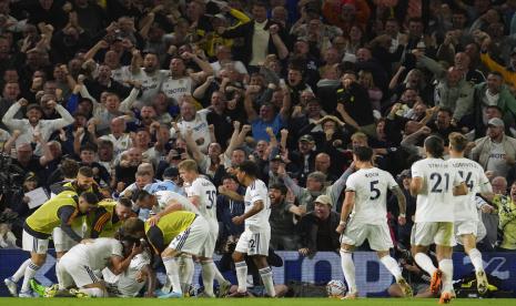 Selebrasi para pemain Leeds United.