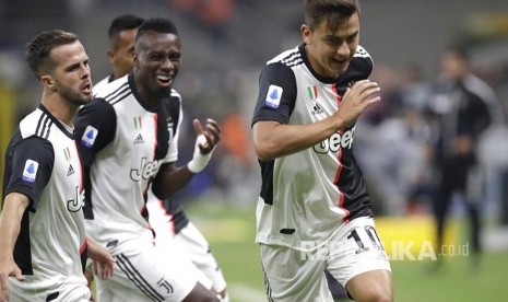 Selebrasi Paulo Dybala setelah mencetak gol ke gawang Inter pada laga Serie A Liga Italia antara Inter Milan melawan Juventus di stadion San Siro, Milan, Itali, Senin (7/10) dini hari.pada laga Serie A Liga Italia antara Inter Milan melawan Juventus di stadion San Siro, Milan, Itali, Senin (7/10) dini hari.