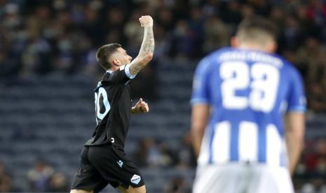 Selebrasi pemain Lazio, Mattia Zaccagni usai menjebol gawang Porto.