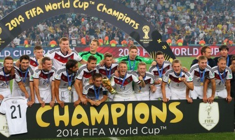 Selebrasi pemain Timnas Jerman usai menjadi juara Piala Dunia 2014 (EPA/SRDJAN SUKI)