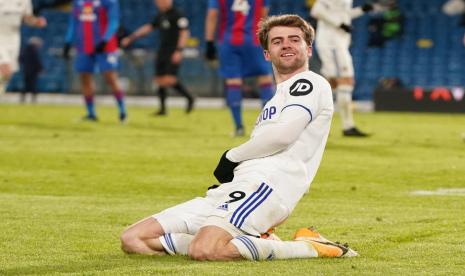 Selebrasi penyerang Leeds United Patrick Bamford selepas menjebol gawang Crystal Palace dalam pertandingan Liga Primer Inggris. 