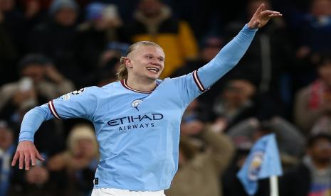 Selebrasi penyerang Manchester City Erling Haaland seusai menjebol gawang Leipzig pada leg kedua babak 16 besar Liga Champions di Stadion Etihad, Rabu (15/3/2023) dini hari WIB.