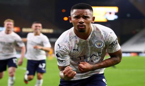 Selebrasi penyerang Manchester City Gabriel Jesus setelah menjebol gawang Wolverhampton Wanderers. 