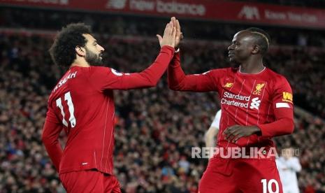 Selebrasi Salah dan Mane pada laga Liverpool dan Sheffield United di Anfield Stadium, Liverpool.