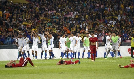 Selebrasi Timnas Malaysia usai menyingkirkan Timnas Indonesia dengan skor 1-0 di Semifinal sepak bola SEA Games 2017 di Stadion Shah Alam, Malaysia.