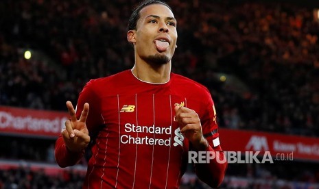 Selebrasi Virgil van Dijk bersama Liverpool.