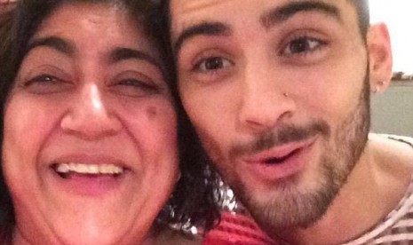 Selfie Zayn Malik dan Gurinder Chadha