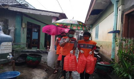 Semangat Relawan Rumah Zakat salurkan program BBP.