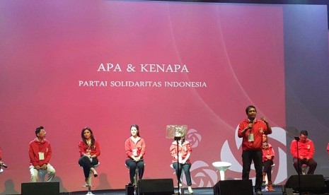  Sembilan pimpinan DPP PSI tampil di atas panggung Kopdarnas untuk memompa semangat para kader.