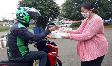 Semenjak resmi dinyatakan pandemi Covid-19 oleh Organisasi Kesehatan Dunia (WHO), Sinarmas Land telah melakukan berbagai upaya untuk membantu pemerintah dalam pencegahan penyebaran virus tersebut. 