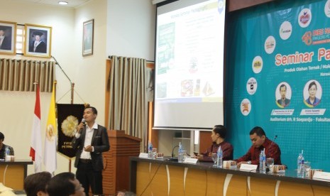 Seminar bertajuk ‘Pelatihan Kemasan dan Aplikasinya untuk Produk Makanan Olahan Ternak'.