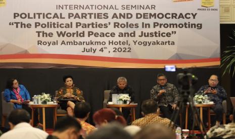 Dalami Kepemimpinan Stratejik di UI, Hasto Terinspirasi Bung Karno dan Megawati