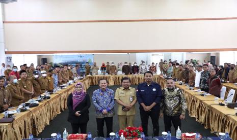 Seminar dan Sosialisasi Pemetaan Potensi Desa untuk Percepatan Pembangunan Daerah Kepulauan dan Pesisir di Gedung F Kantor Pusat Kemendagri, Selasa (8/11/2022). Kegiatan tersebut digelar oleh Asosiasi Pemerintah Daerah Kepulauan dan Pesisir Seluruh Indonesia (ASPEKSINDO).