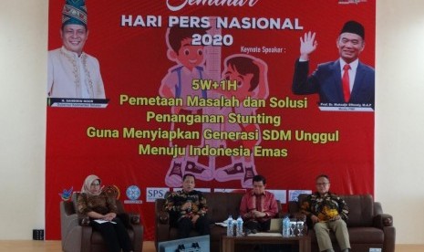 Seminar Hari Pers Nasional 2020 dengan tema 5W + 1H, Pemetaan Masalah dan Solusi Penanganan Stunting Guna Menyiapkan Generasi SDM Unggul Menuju Indonesia Emas, Sabtu (8/2).