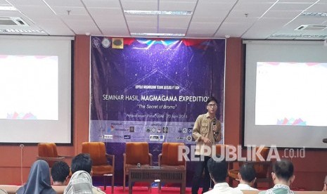 Seminar Hasil Magmagama Expedition bertajuk The Secret of Bromo di Perpustakaan Pusat Universitas Gadjah Masa (UGM), Jum'at (20/4).  Kegiatan diisi paparan-paparan sekaligus rekomendasi Kapala Magmagama usai melakukan ekspedisi pada Januari lalu.