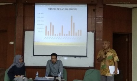 Seminar Interaktif bernama GREENTEA di Ruang Kuliah Pinus Fakultas Pertanian (Faperta), IPB Dramaga Bogor (21/03).