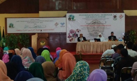 Seminar internasional UIKA Bogor