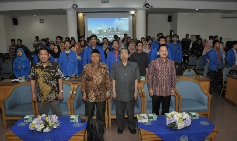 Seminar Kebangsaan dengan tema 'Tantangan Demokrasi Pancasila di Era Milineal', di Universitas Muhammadiyah Purwokerto, Kabupaten Banyumas, Jawa Tengah, Sabtu (24/11).