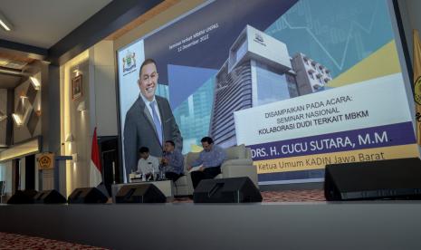 Seminar Kolaborasi Dunia Usaha dan Industri dengan Pendidikan Tinggi Indonesia Terkait Program MBKM” dalam rangka Dies Natalis ke-62 Unpas, Senin (12/12/2022).