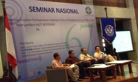 Seminar koperasi di Universitas Trilogi