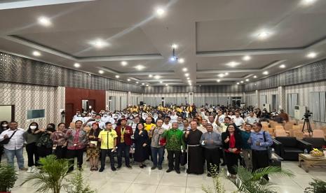 Seminar nasional dengan tema Politik Kaum Muda Katolik Ditinjau dari Perspektif Gereja diadakan di Catholic Center, Kota Medan, Sumatra Utara.