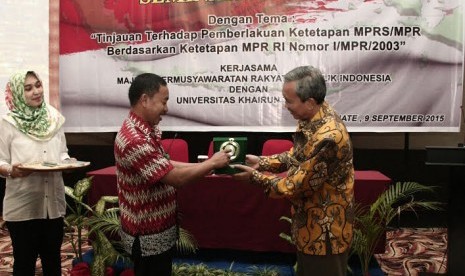 Seminar  Nasional dengan tema sentral Tinjauan Terhadap Pemberlakukan Ketetapan MPRS/MPR Berdasarkan Ketetepan MPR RI No.1/MPR/2003 kerjasama MPR RI dengan Universitas Khairun Ternate, Rabu (9/9).