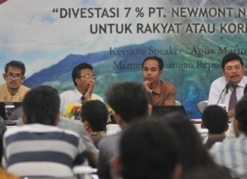 Seminar Nasional Divestasi 7 persen PT Newmont Nusa Tenggara untuk Rakyat atau Korporasi? di Jakarta.