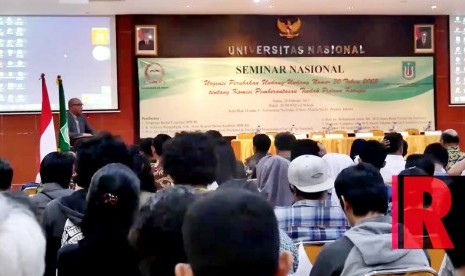 Seminar Nasional Undang-Undang (UU) Nomor 30 Tahun 2002 tentang Komisi Pemberantasan Tindak Pidana Korupsi di kampus UNAS, Jakarta Selatan