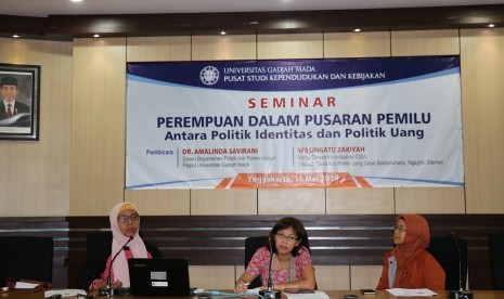 Seminar Perempuan Dalam Pusaran Pemilu di Pusat Studi Kependudukan dan Kebijakan (PSKK) UGM, Kamis (16/5).