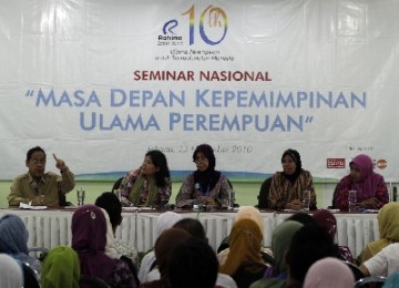 Seminar tentang ulama perempuan