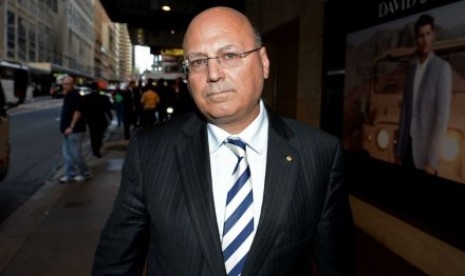 Senator Australia dari Partai Liberal Arthur Sinodinos.