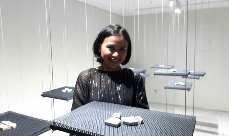 Seniman Kontemporer Indonesia berbasis di Melbourne Australia, Annie Gobel mengadakan pameran karyanya bertajuk 'Puzzle Time' di Kopikalyan, Kebayoran Baru, Jakarta Selatan.