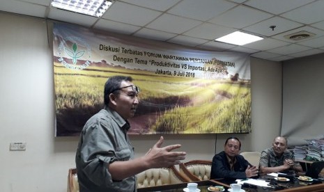 Senior Expatriate Tech-Cooperation Aspac FAO-UN Ratno Soetjiptadie menegaskan pentingnya korporasi petani dalam diskusi Forwatan di Kementerian Pertanian, Senin (9/7).