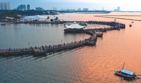 Senja di Ancol.