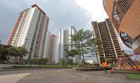 Seorang anak bermain di salah satu kawasan apartemen, Jakarta (ilustrasi). Hasil Survei Harga Properti Residensial (SHPR) Bank Indonesia (BI) mengindikasikan bahwa harga properti residensial meningkat pada kuartal II-2021.