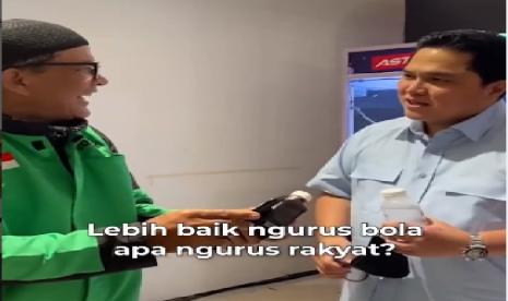 Seorang driver Gojek, Heri Priadi, tak menyangka dapat bertemu Menteri Badan Erick Thohir saat sedang mengambil pesanan makanan bakmie. Driver berusia 60 tahun itu tak menyia-nyiakan kesempatan ini untuk bertanya kepada Erick.