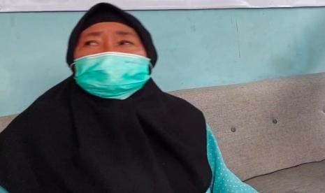 Seorang ibu lanjut usia, Yosi Rosada (70 Tahun) ,diduga menjadi korban mafia tanah dan oknum aparat penegak hukum. Ibu Yosi yang saat ini berstatus terdakwa sedang menjalani proses hukum di Pengadilan Negeri (PN) Kota Depok atas dakwaan pidana pemalsuan akta surat. 