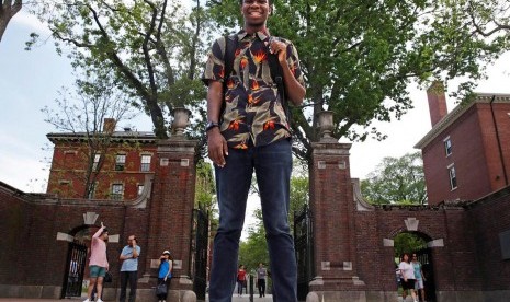 Seorang mahasiswa Universitas Harvard membuat album rap untuk tugas akhir