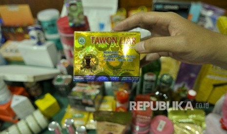 Barang bukti obat tradisional ilegal yang akan dimusnahkan (ilustrasi) 