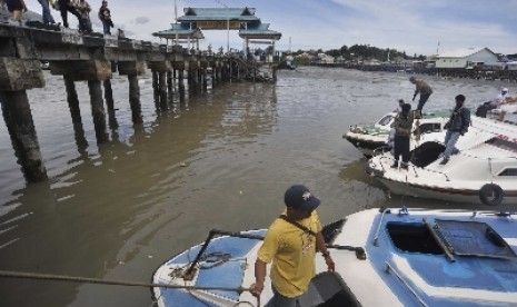 Dermaga Tengkayu I, di Tarakan, Kalimantan Timur tempat penyeberangan warga dari Tarakan menuju Pulau Berau.