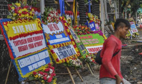 Mabes Polri dipenuhi karangan bunga dukungan untuk mengungkap kasus tewasnya Brigadir Nofriansyah Yoshua Hutabarat atau Brigadir J secara tuntas dan transparan. Ilustrasi. 