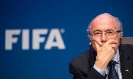 Sepp Blatter mundur dari presiden FIFA.