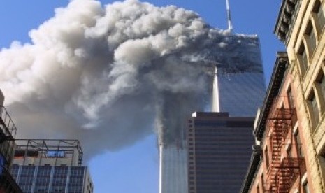 Serangan ke menara kembar WTC di New York 11 September 2001