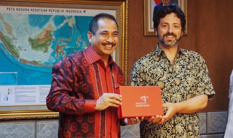 Sergey Brin dan Menpar Arief Yahya di Gedung Sapta Pesona, Senin (28/12)