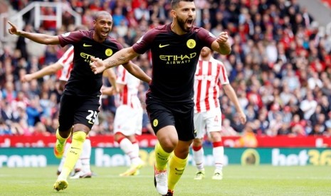 Sergio Aguero (kanan)