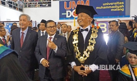  Seskab Pramono Anung menghadiri  Wisuda ke-85 Universitas Muhammadiyah Malang (UMM) di UMM Dome, 