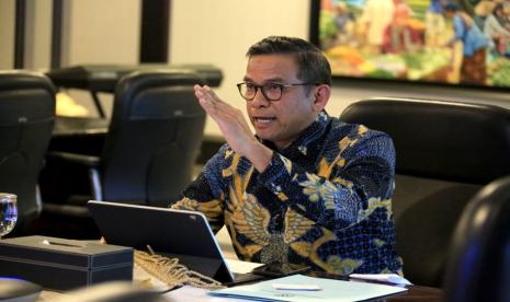 Setelah diluncurkan pada tahun 2022, Integrated Corporate Solution Platform QLola tercatat mengalami peningkatan volume transaksi cash management nasabah sebesar 33,9 persen year-on-year (yoy) mencapai Rp6.788 triliun. Peningkatan tersebut terjadi baik di segmen wholesale maupun non-wholesale, dengan penambahan jumlah client QLola lebih dari 4.800 client baru.